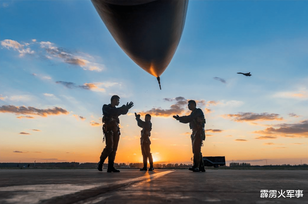 「美军」一旦开战美国可调动7000架战机，中国有多少？这一数字让人意外