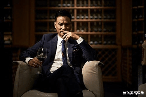 电影■公认最像“黑社会老大”的五位明星，“乌鸦哥”才排第二，最后一位无人可比