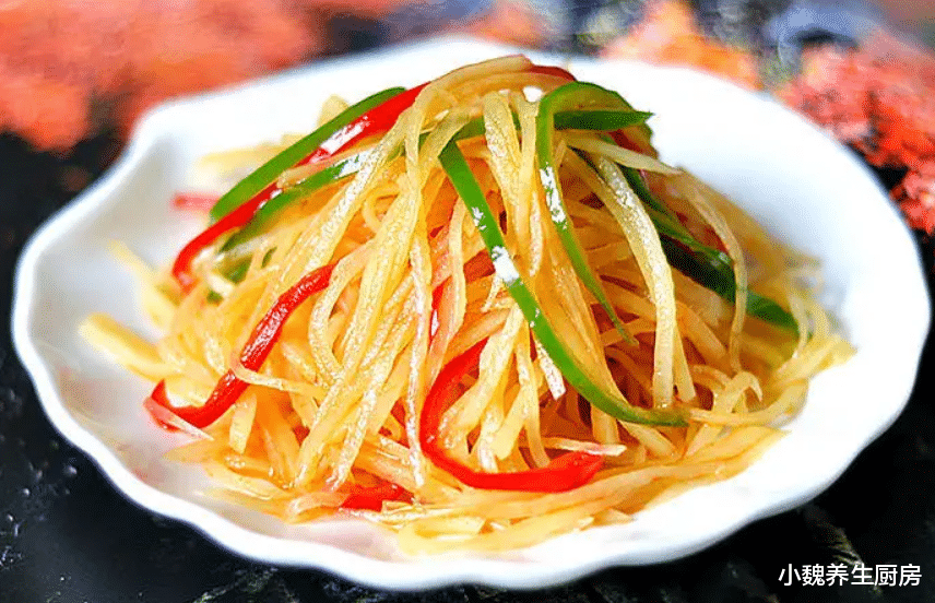 「土豆」买土豆时，挑黄心的还是白心的？老菜农说漏了嘴，以后别再乱买了