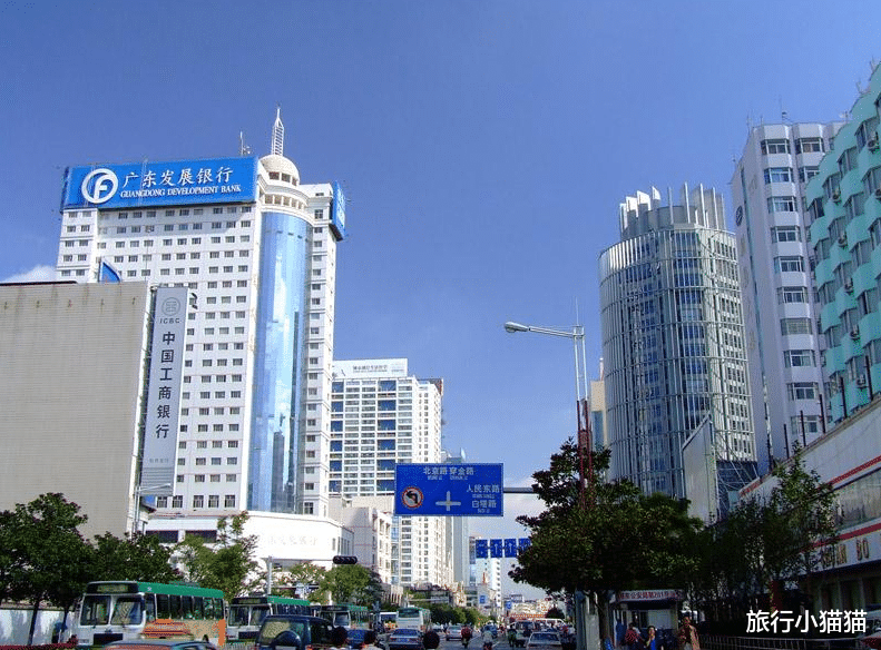 昆明▲大批北上广美女涌入昆明,她们是来旅游的么,原因恐怕没那么简单