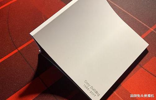 华为|你的索尼情怀从哪款产品开始？Walkman、耳机还是大楼