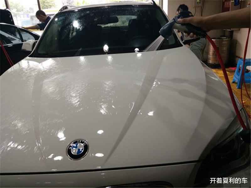 「宝马」小伙入手二手宝马仅花9万块!洗车时看到这些,朋友也傻眼了!