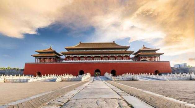 [故宫]曾与北京南京齐名，建了比故宫还大的皇城却没用，现在只是一个县