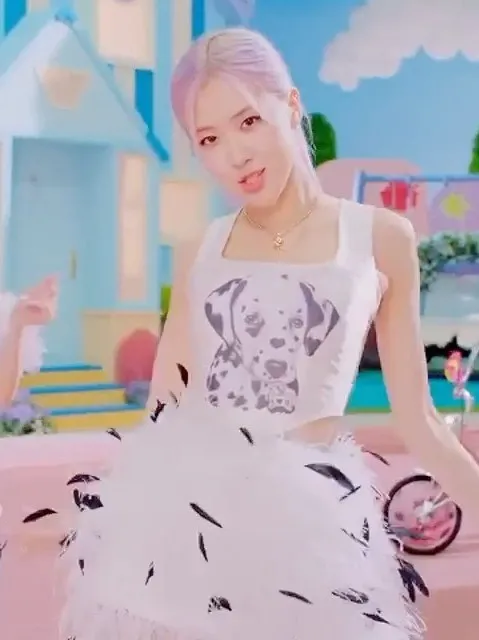 blackpink|BLACKPINK模仿A妹?新歌槽点比造型还多!