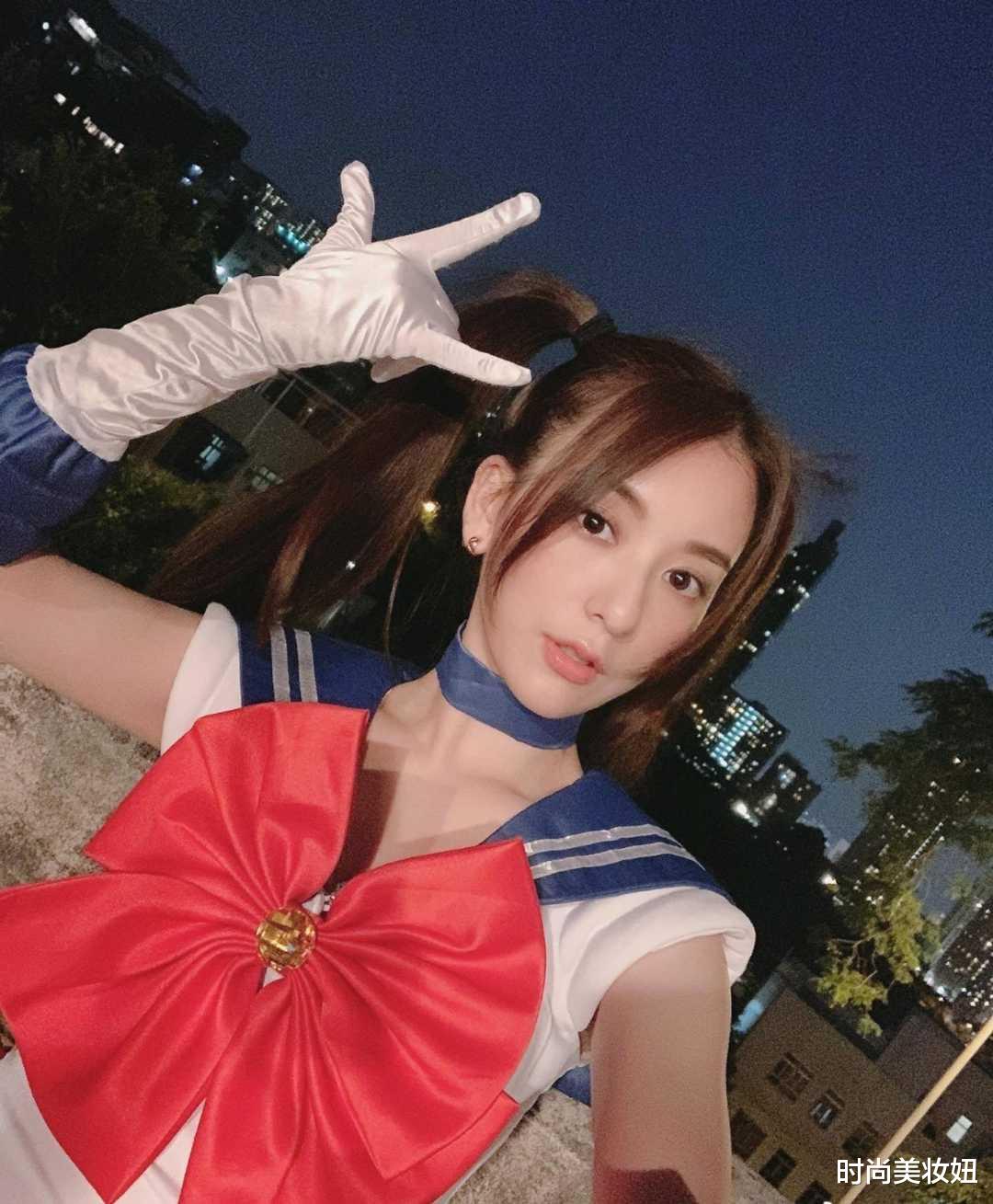 裙装|天王嫂方媛太敢穿，“美少女”制服配双马尾扮嫩，33岁美成18岁