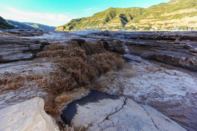 [黄河]一家四口坠黄河怪谁？为几百元门票殒命，除了扼腕叹息，只能说太蠢！