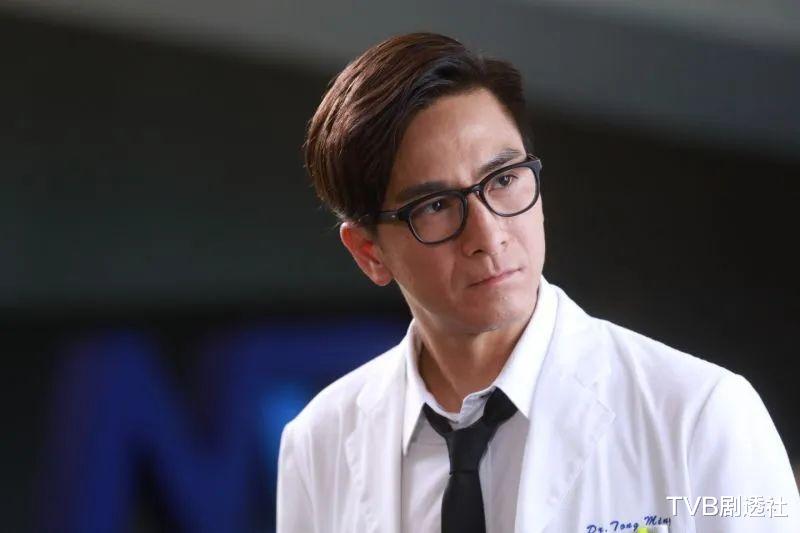 汤洛雯|恭喜！46岁TVB男神马国明拍拖?！与33岁上位小花汤洛雯甜蜜官宣