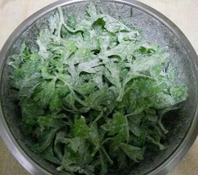 芹菜|秋冬宁可少吃肉,也别放过此菜!好吃不贵,排“毒素”,血压稳稳的!