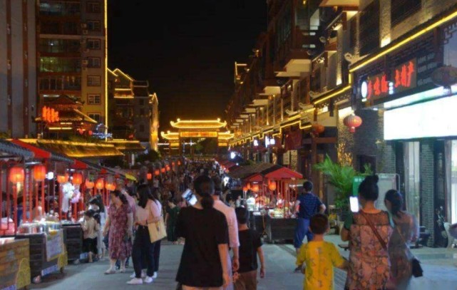 社区财经|比“地摊经济”还赚钱？有人靠“它”超越前首富，好多人却看不起