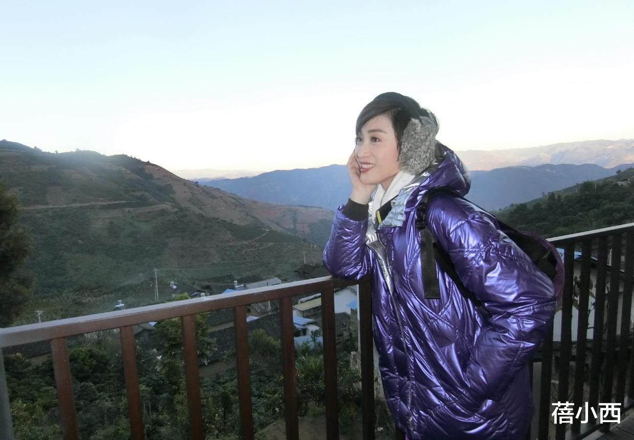 范冰冰|陈法蓉哪像66年的人？穿毛绒粉色外套配短发，状态好得让人羡慕