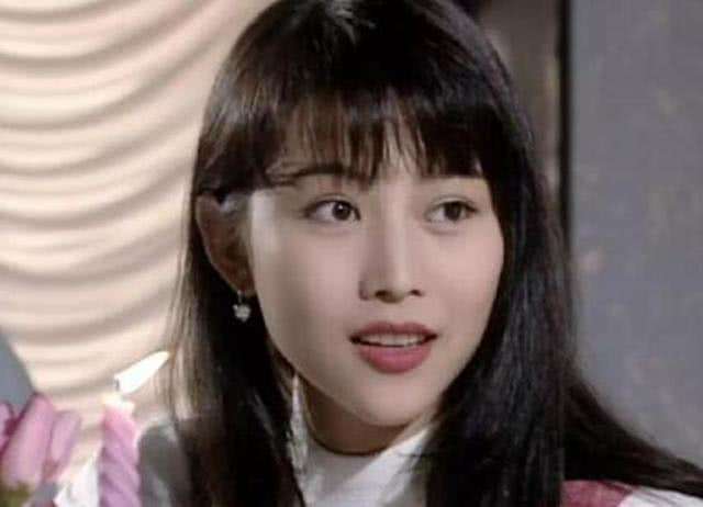 『刘銮雄』刘銮雄“猎艳”绝世美女,蔡少芬年轻巅峰时,比李嘉欣更为惊艳