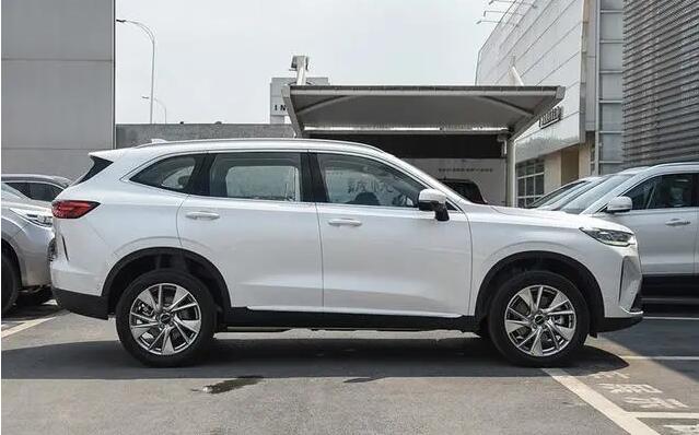 SUV|10万想买SUV车，逃不过这四款精品！年轻人：买了