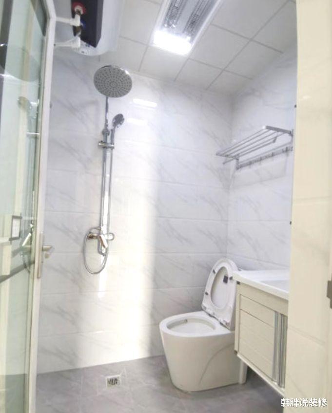 「」刚入住1周的新房，大家都说电视墙好看，我觉得玄关柜更给力