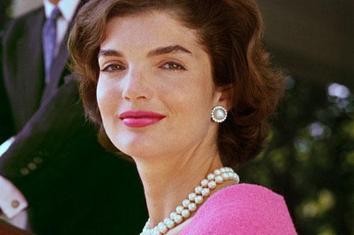 穿衣搭配|中年女性不想显老,这5个方面要讲究,摆脱\中年感\毫不费力