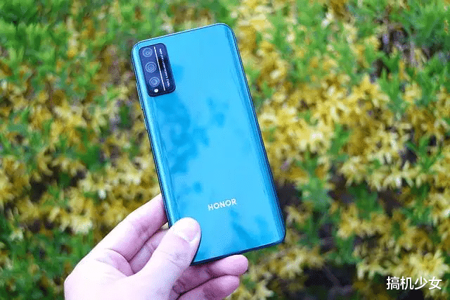 麒麟810|7纳米芯片加持，128GB+屏幕指纹跌至1299，这款4G手机依旧真香