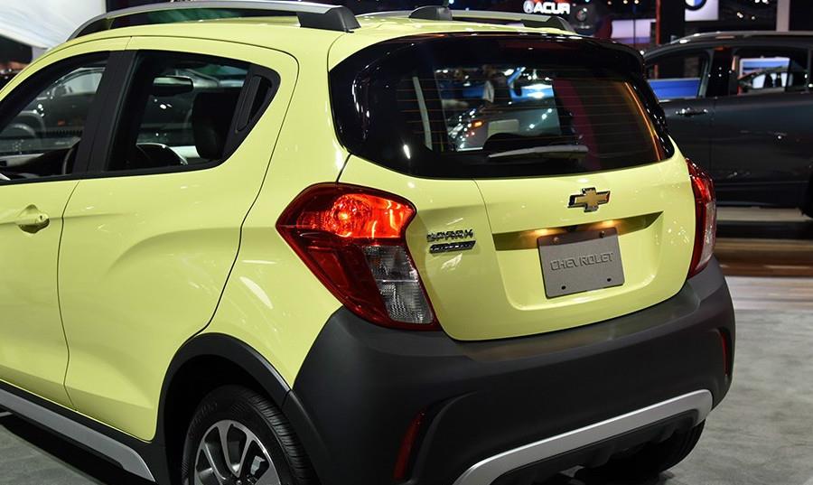 【雪佛兰】雪佛兰版“飞度”亮相!长3.6m配1.0L,比威驰漂亮,或8万起