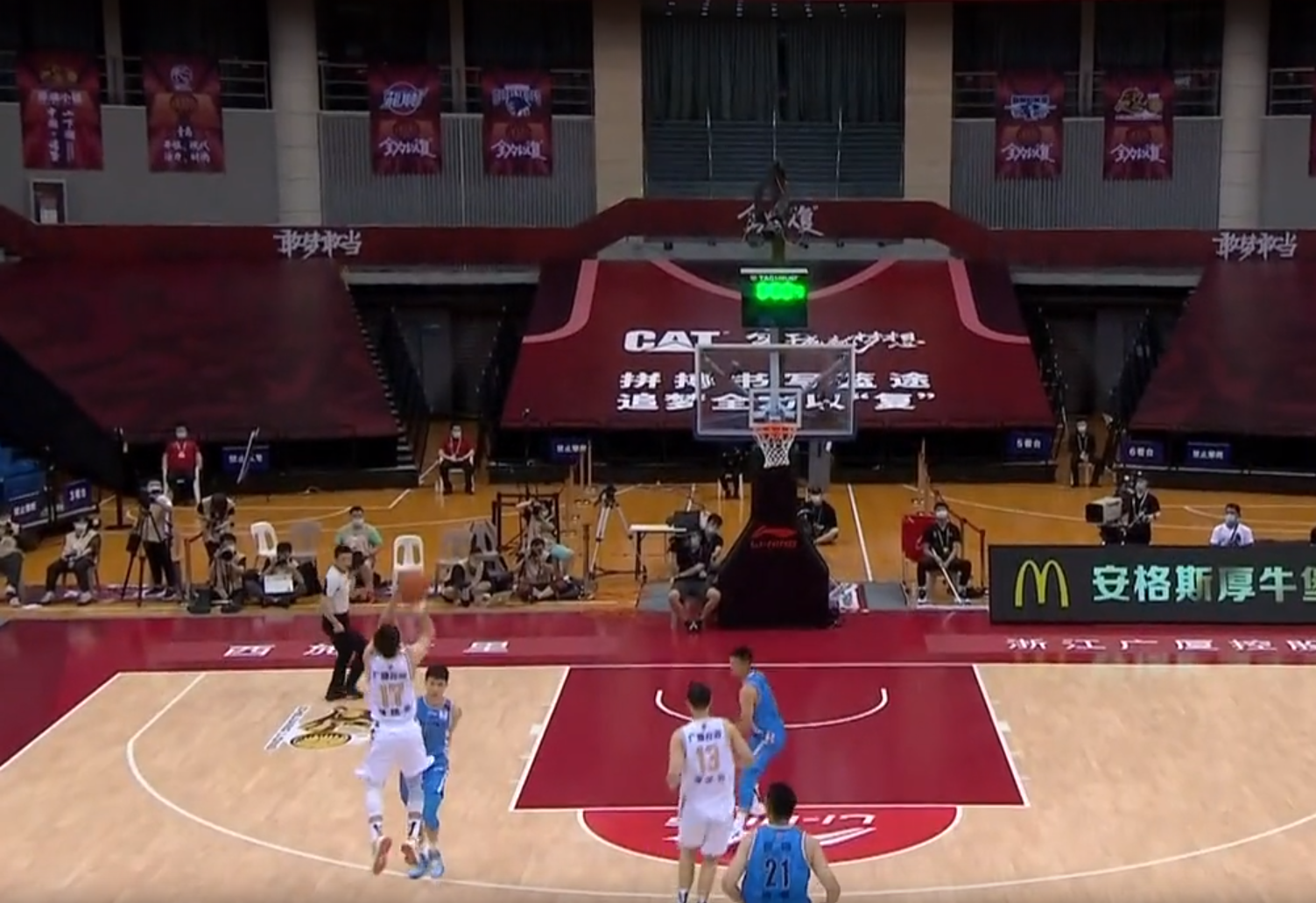 广厦男篮：广厦队的春哥为什么笑的这么开心？