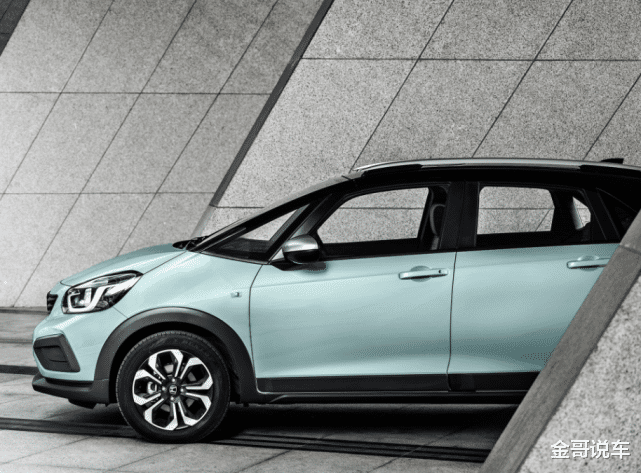 本田飞度▲本田又要甩出“王牌”！搭地球梦引擎+CVT变速箱，预计8万起步