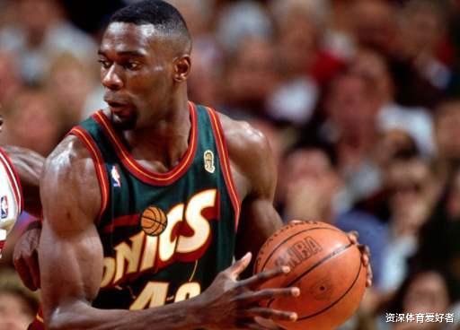勒布朗·詹姆斯|NBA历史十大从未受重伤的球星：詹姆斯第5，贾巴尔第2，榜首全勤15年