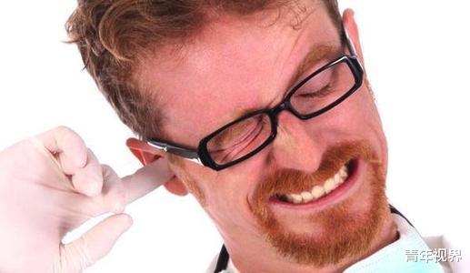 显微镜■经常耳朵痒却什么都掏不出来？显微镜放大50倍，原来是它在作祟