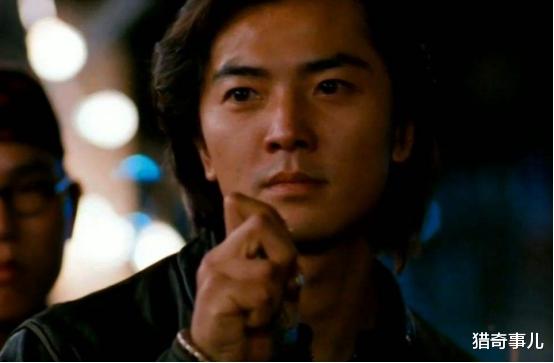 「王晶」王晶用五部电影都没捧红他,心灰意冷让他去救场,却意外红了