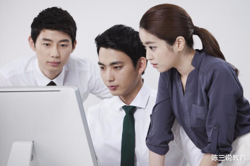 大学|辅导员直言：大学毕业最有出息的同学，不是成绩最好，而是这三类