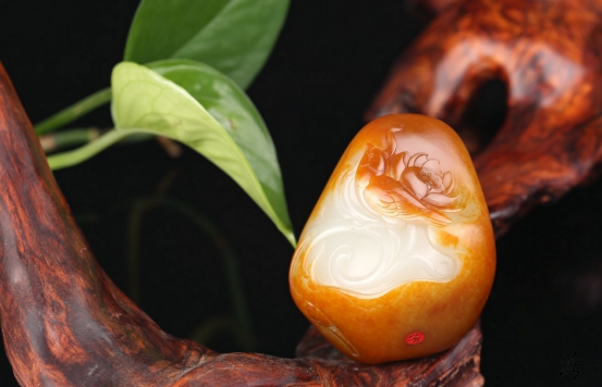 橄榄核雕|玉雕大师：“宁买美玉一块，不收废玉一筐”，引人深思！