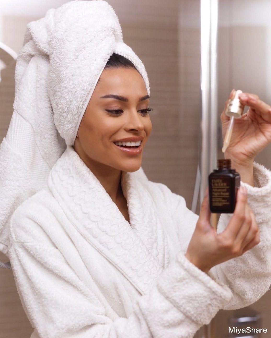 「雅诗兰黛」雅诗兰黛2款小棕瓶对比:这款既好用,性价比又高!适合所有肤质