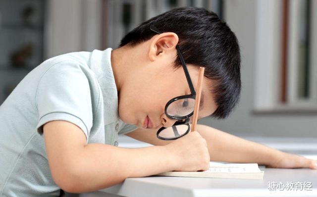 作文|小学生作文《扫雷》火了，一个字改变整篇文章意思，老师哭笑不得