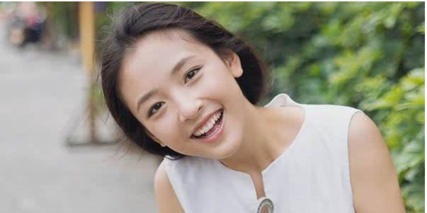 奚美娟@?吴倩生了孩子实锤？化妆都挡不住一脸憔悴，发际线后退明显