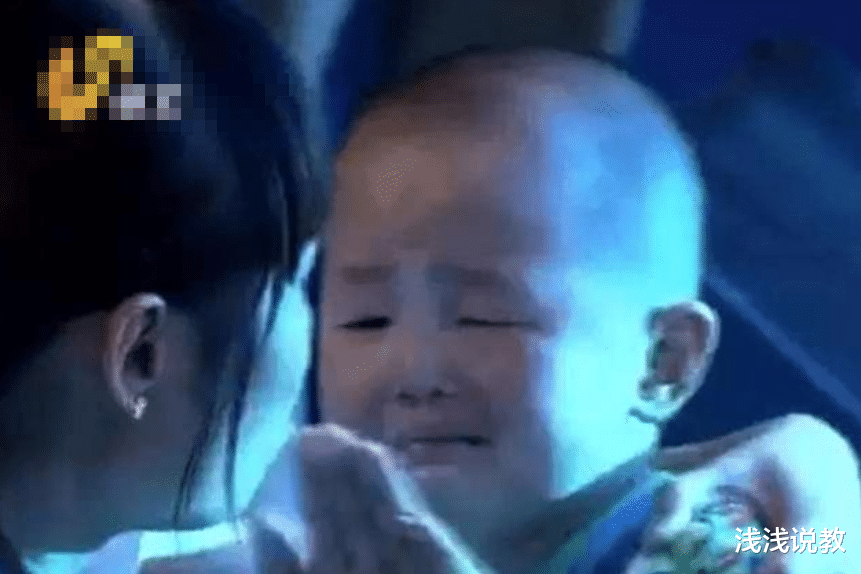 「春晚」4岁时上春晚,8岁已经是老戏骨,在评委席上说“滚”被当众掴掌