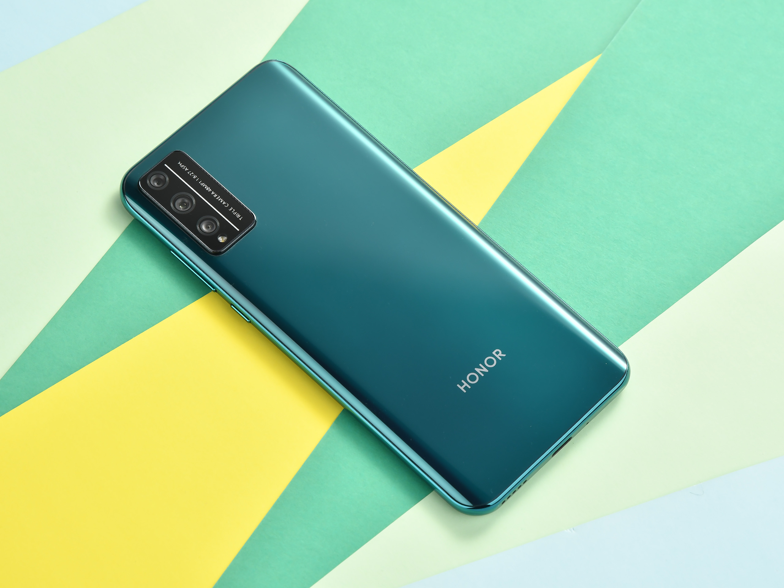 华为鸿蒙系统|买华为别乱选!这3款才是“最佳选择”,未来能升级鸿蒙系统