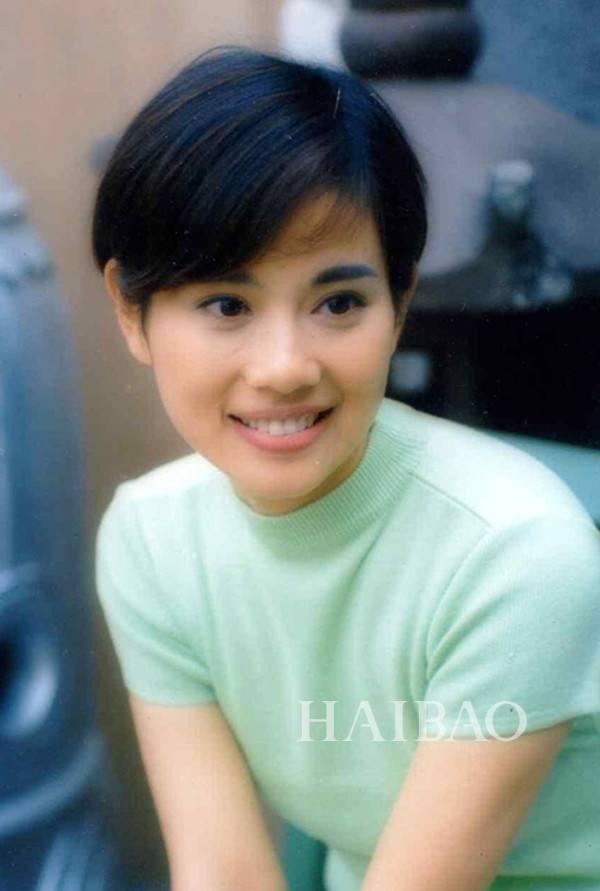 钟丽缇|盘点6位嫁到内地的香港女星,她们年轻时谁的颜值最吸引你?