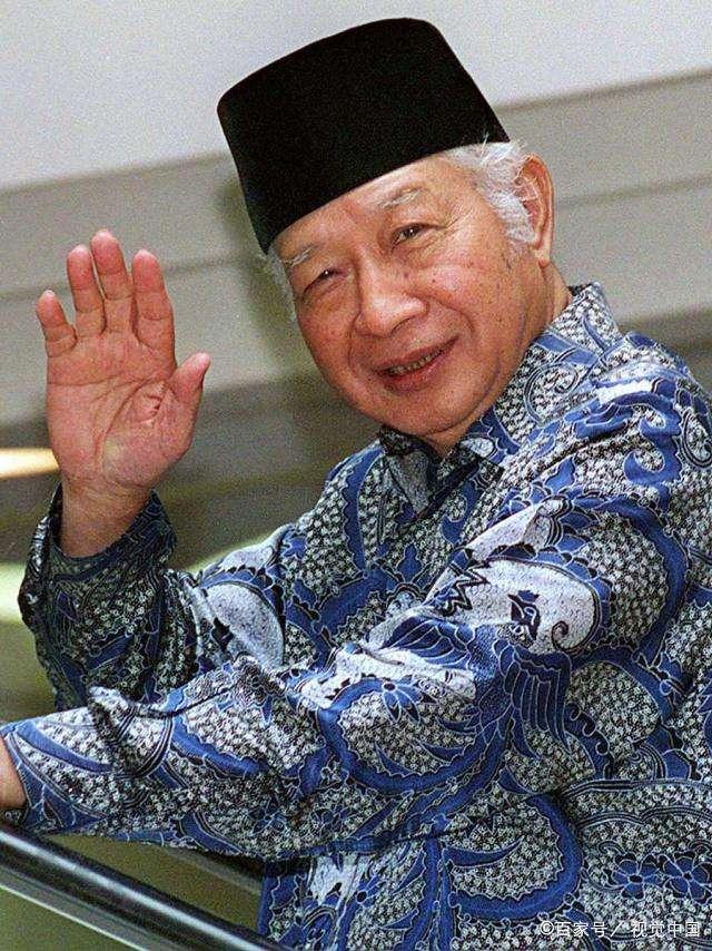 【】香港巨富们的御用风水师——陈伯