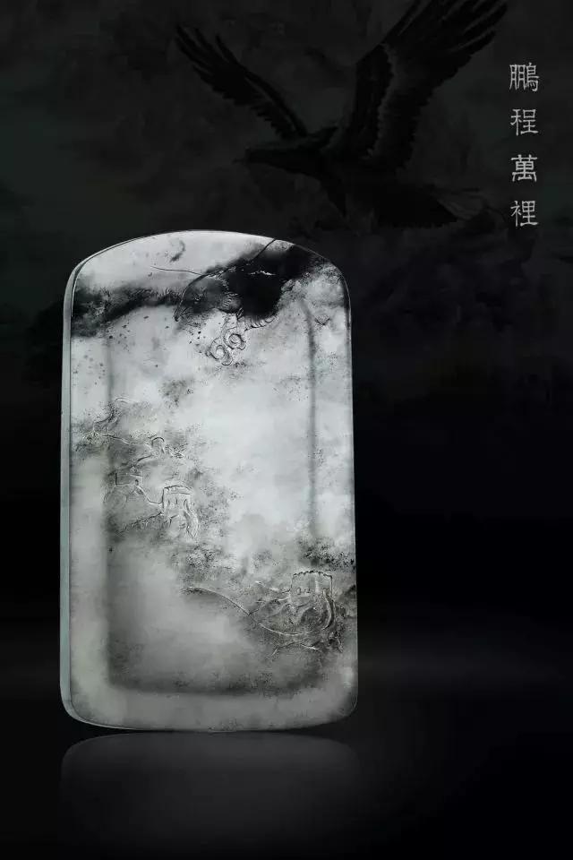 翡翠：难得一遇的“黑白”翡翠，仅需寥寥几笔，尽显一番国画之风采！