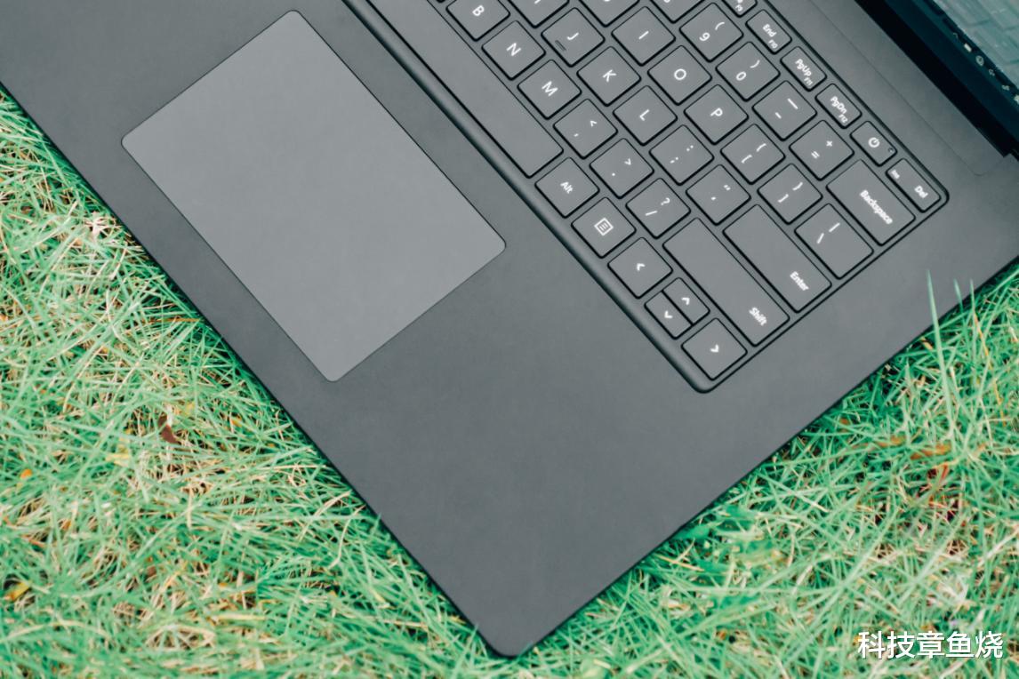 杜比|兼顾轻薄和性能,15英寸的Surface Laptop 3校园携带体验