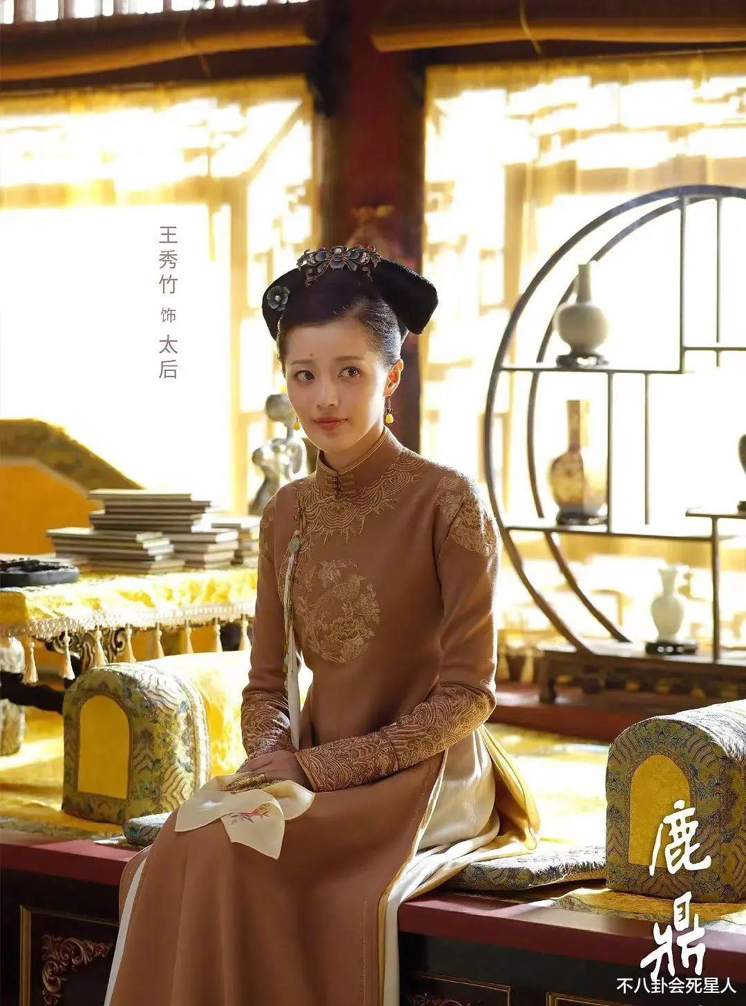 鹿鼎记|新《鹿鼎记》剧组太穷酸？划伤没血口红画，皇宫破烂龙袍线头乱飞