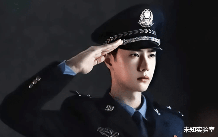 王一博|周迅和王一博在一起太欲！触指尖靠喉结，上演“贤者之爱”