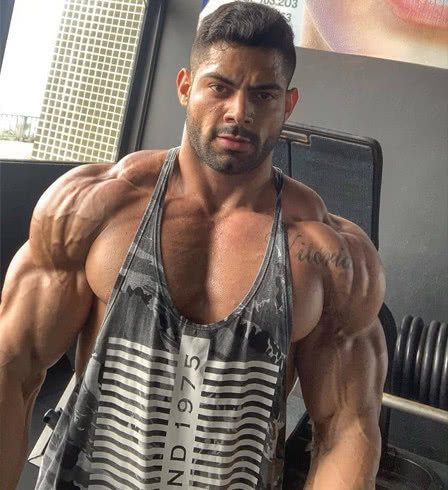 「健身」想要快速增肌，这8点必须注意，坚持下去，打造自己专属的身材