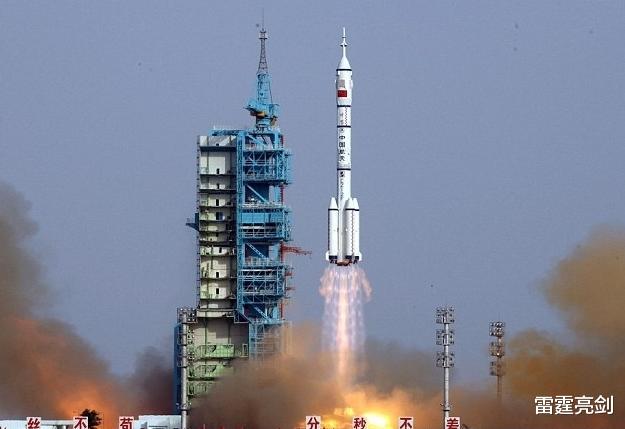 『高超音速导弹』全世界最先进3款武器现身，美国不得不承认，中国远比想象中强大