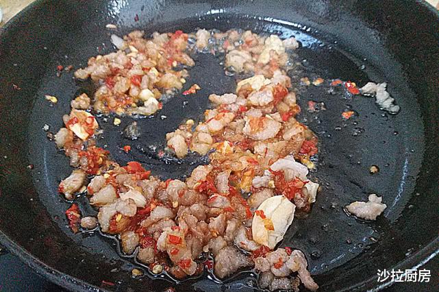 ##春天此菜多吃些，钙是鸡肉的7倍多，铁是4倍，提高免疫力