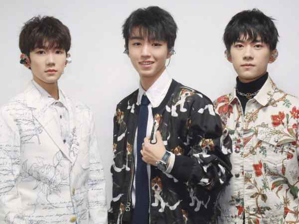 『快乐大本营』《快本》为何不再捧小方？看他在节目中做了啥，何炅都救不了