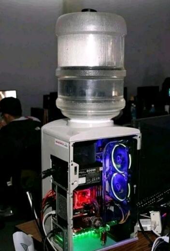 [机箱]木工和电工做机箱？各种奇葩机箱都在这里了