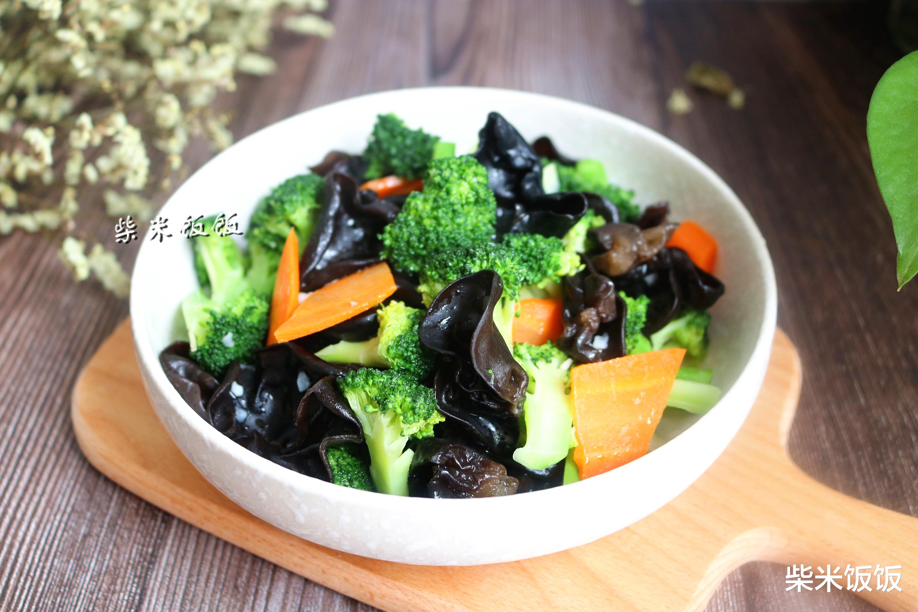 食材■这8道菜好做好吃，热量不高，每天做2道，吃着吃着就瘦了