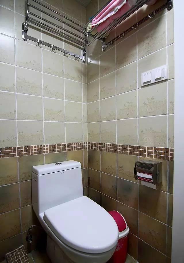 「」晒晒朋友刚搬进去的新家，头一次见卫生间淋浴房，还能这么装！