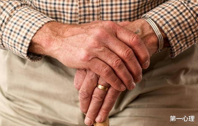 「」四五十岁的人，有多少存款才不会焦虑？这是我听过最好的答案