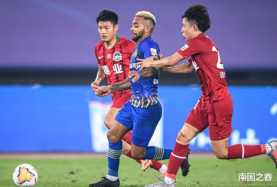 江苏苏宁|连轰7球！A组新垫底队诞生！苏宁锋霸戴帽，特神低迷引球迷猜测