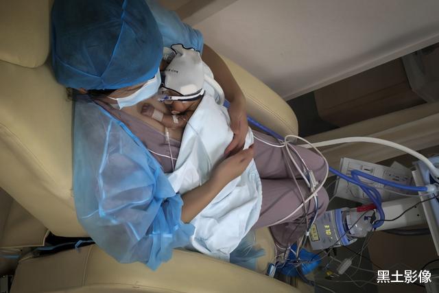 黑土影像|年轻夫妻婚后6年不孕，3次试管后终如愿，喜得龙凤胎却陷入绝境