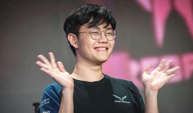 「RNG」RNG遭遇“时空裂缝”成功翻盘,赛后寒冰出装火了,UZI:这装备挺狠