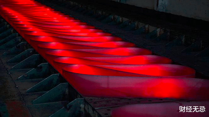 稀土|中国最大稀土矿被当成铁矿，背后公司市值500亿，股价接近1元